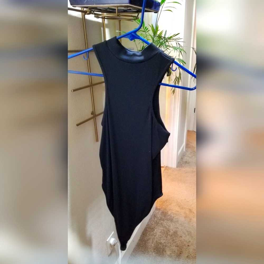 Sleeveless bodysuit